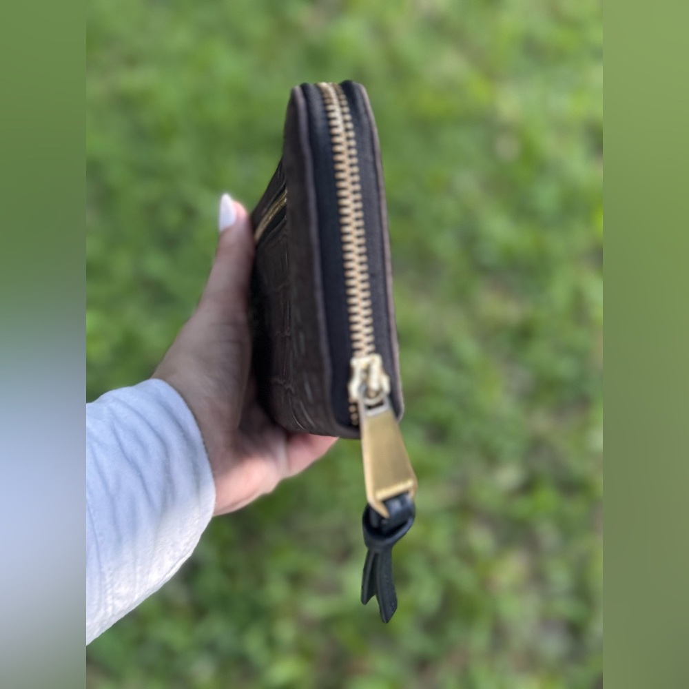 Brown Brahmin Wallet - Picture 12 of 12